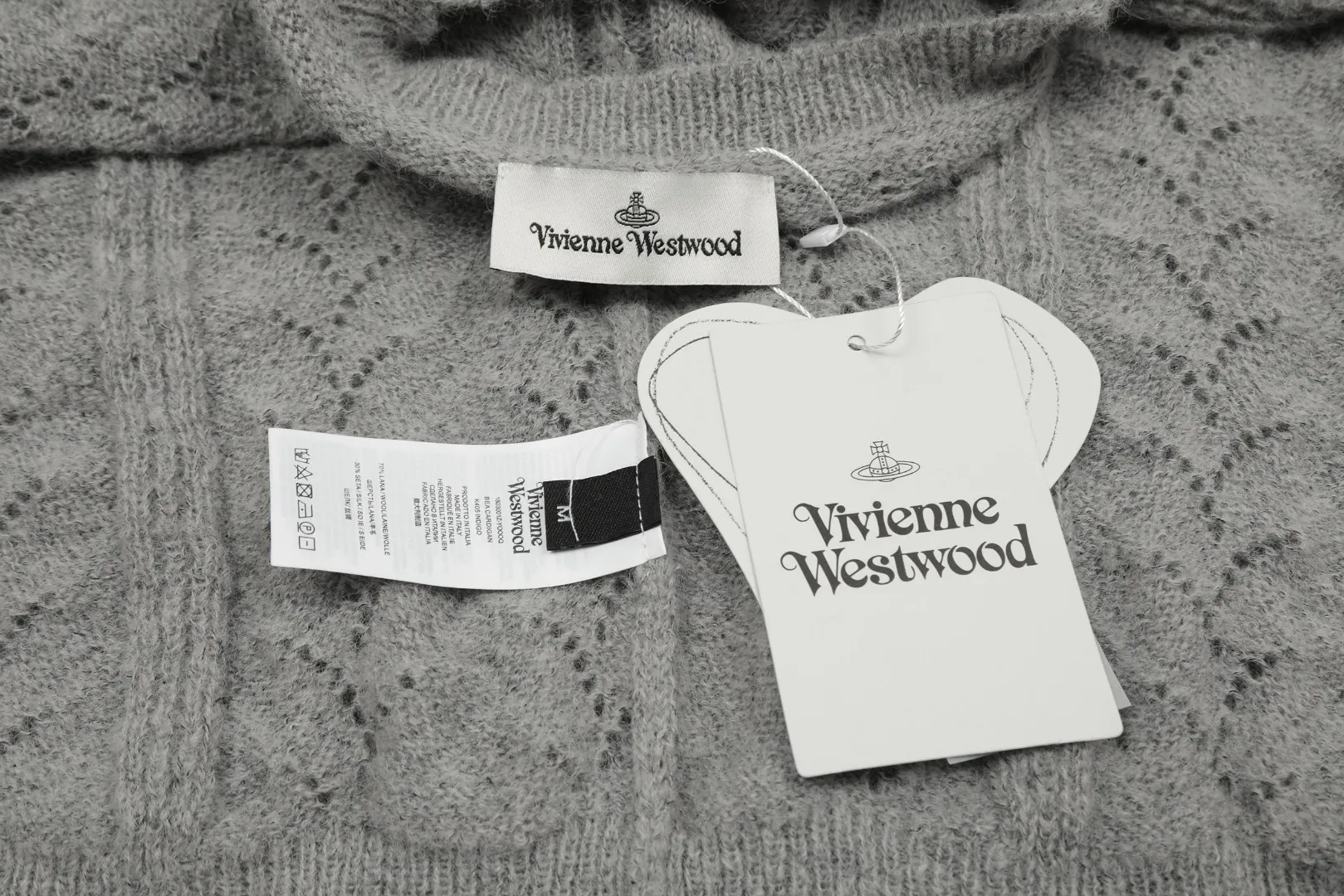 vivienne west wood Vivienne heavy lace classic cardigan knitted sweater wool 2024 autumn latest style 🧩 15% merino cotton wool 85% wool blend 🧩Correct Italian 🇮🇹100% wool washed wheat logo Size: S -M- L Color: black purple gray